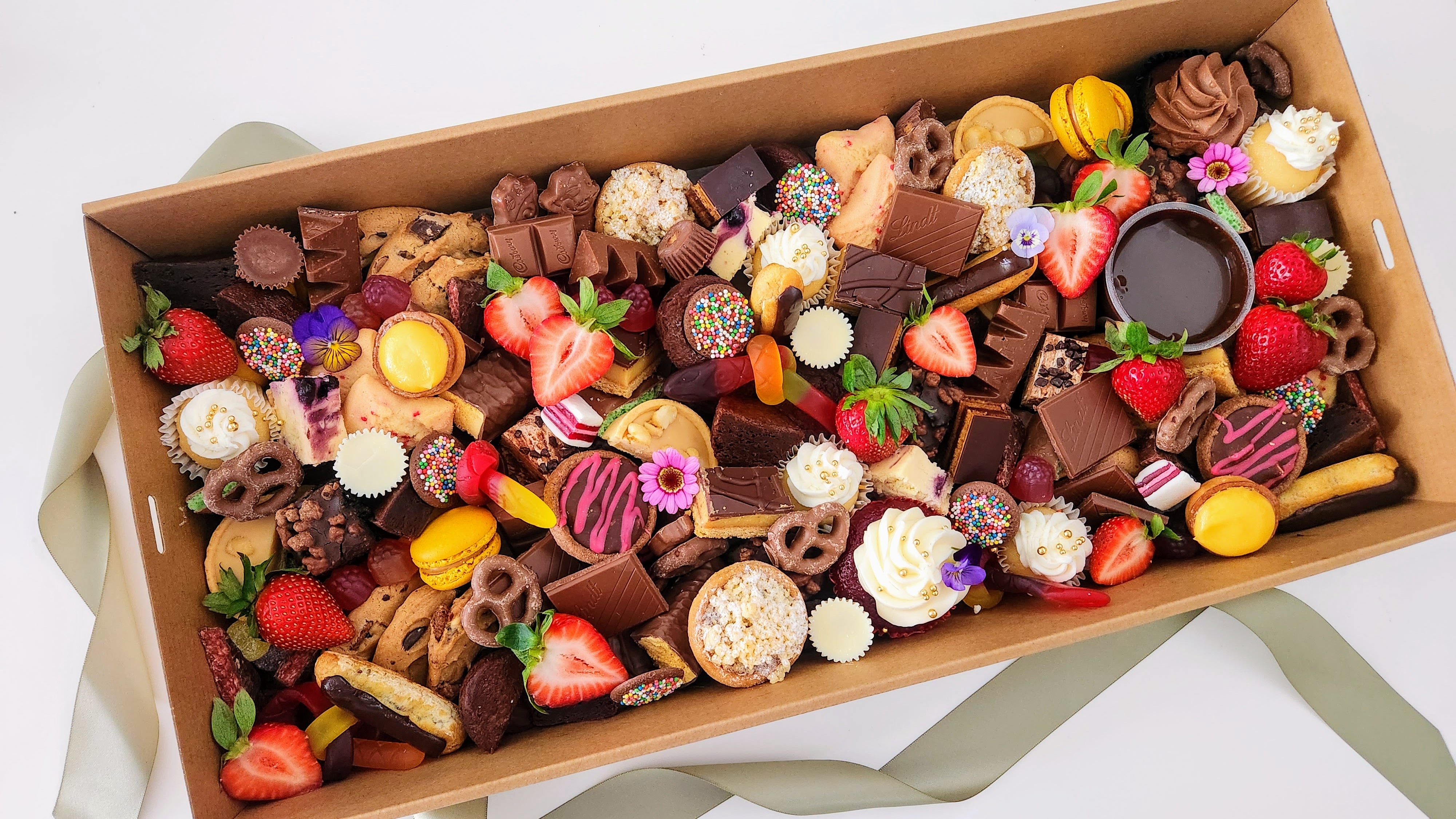 Large Sugar Coma Dessert Box